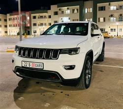 جیپ گراند شیرۆکی